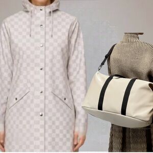 Rains Jacket + Travel bag‎